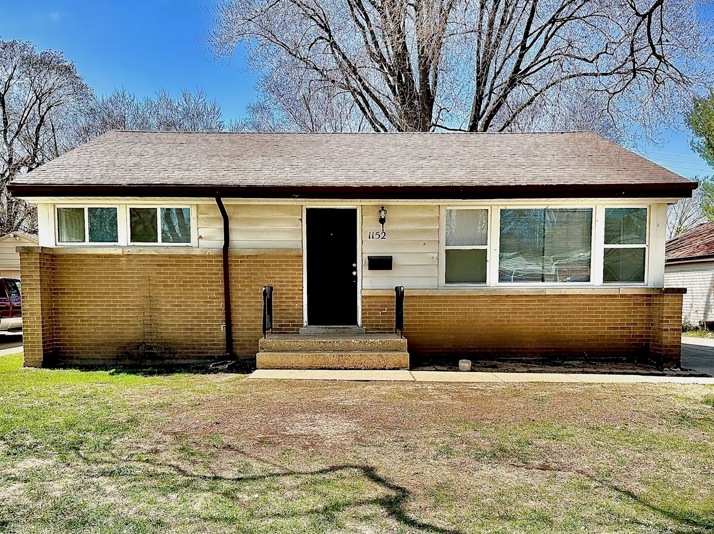 1152 Hiawatha Drive Property Photo