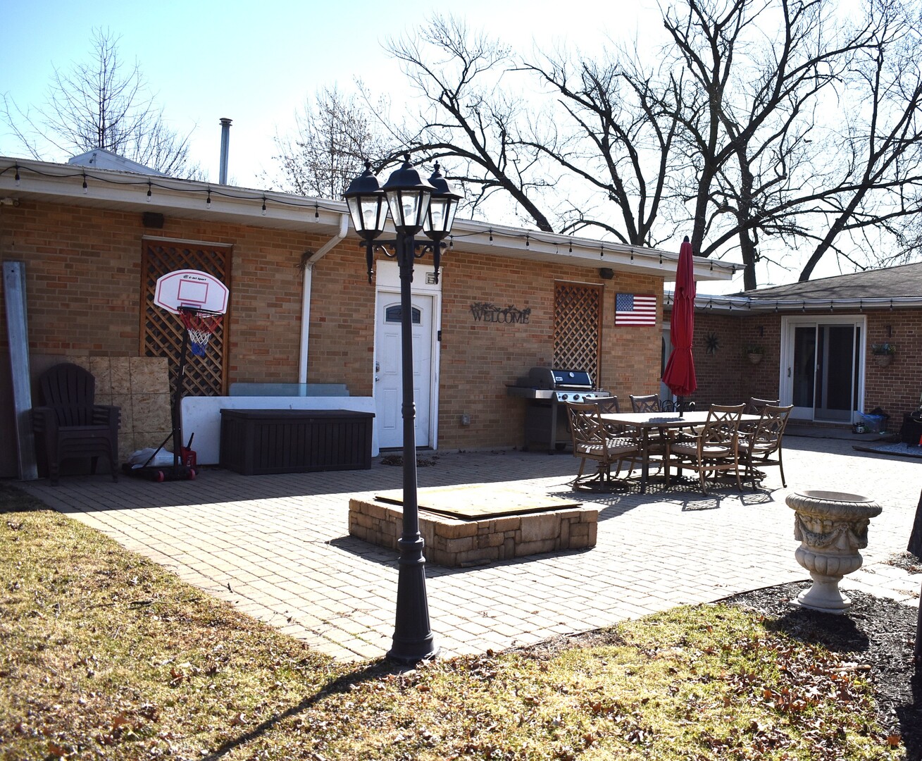 353 E Butterfield Road Property Photo 24