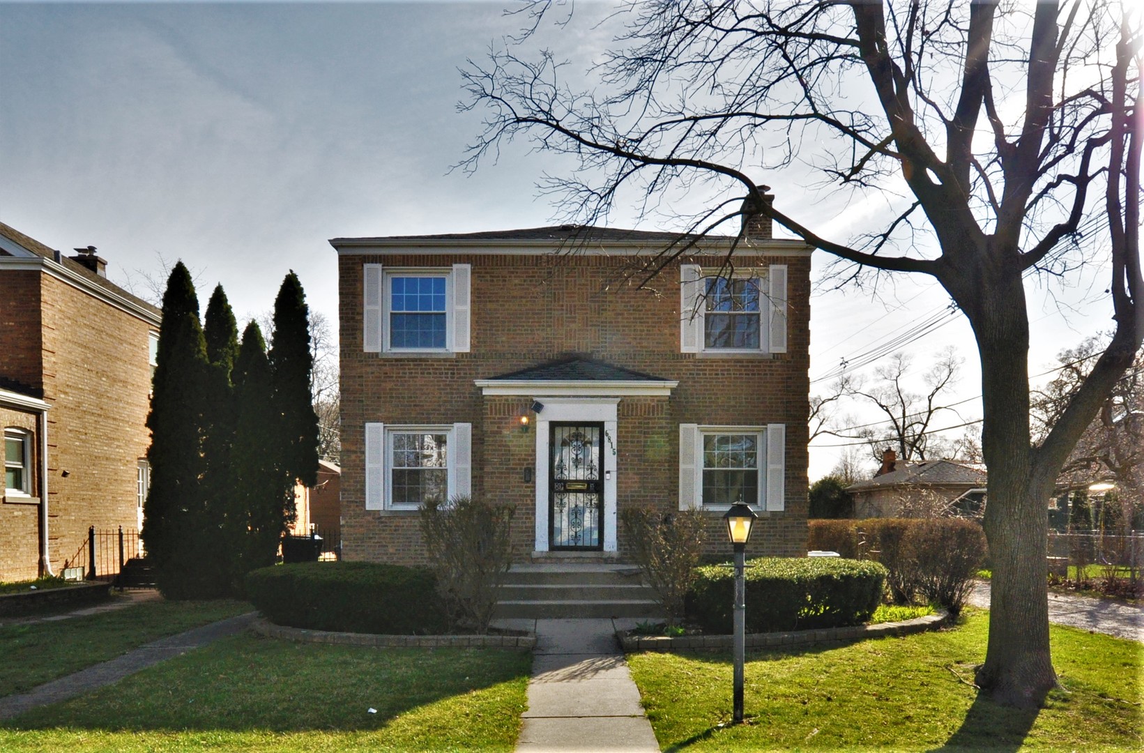 6815 N Lowell Avenue Property Photo