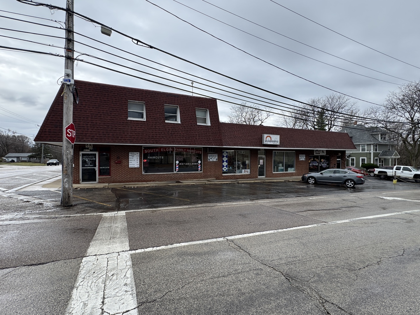375-395 E State Street Property Photo 1