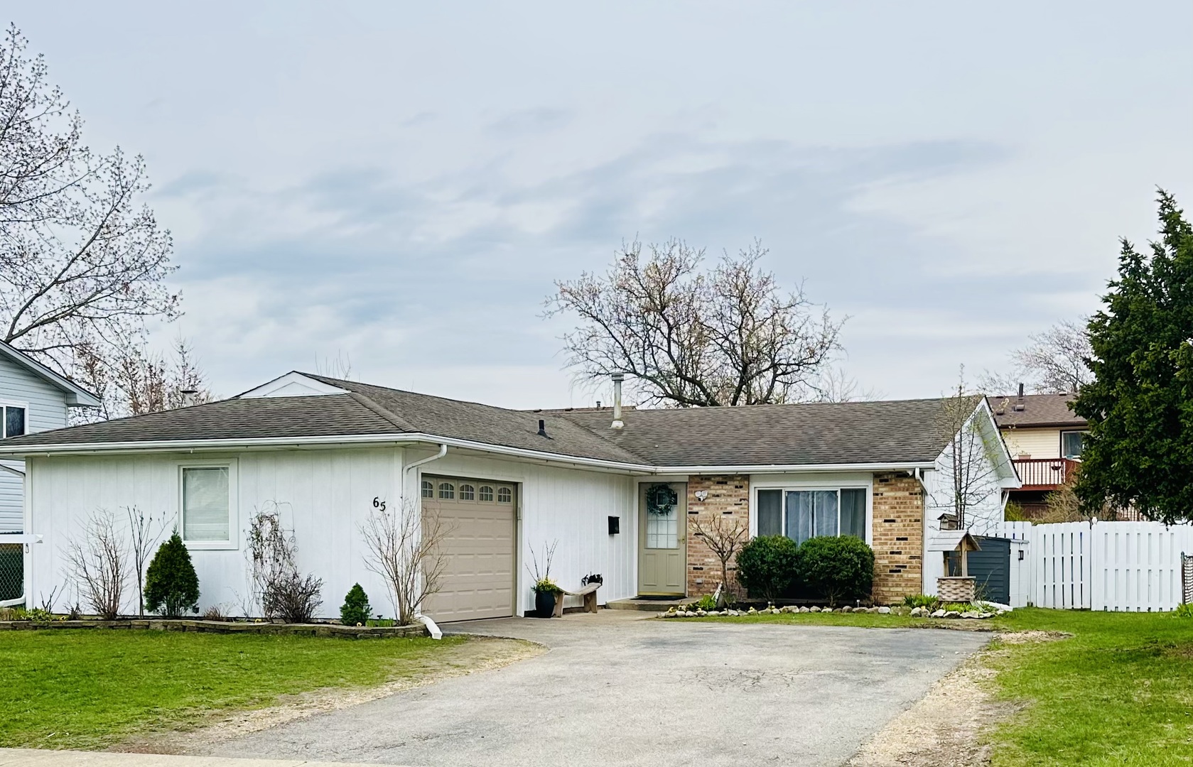 65 W Schubert Avenue Property Photo