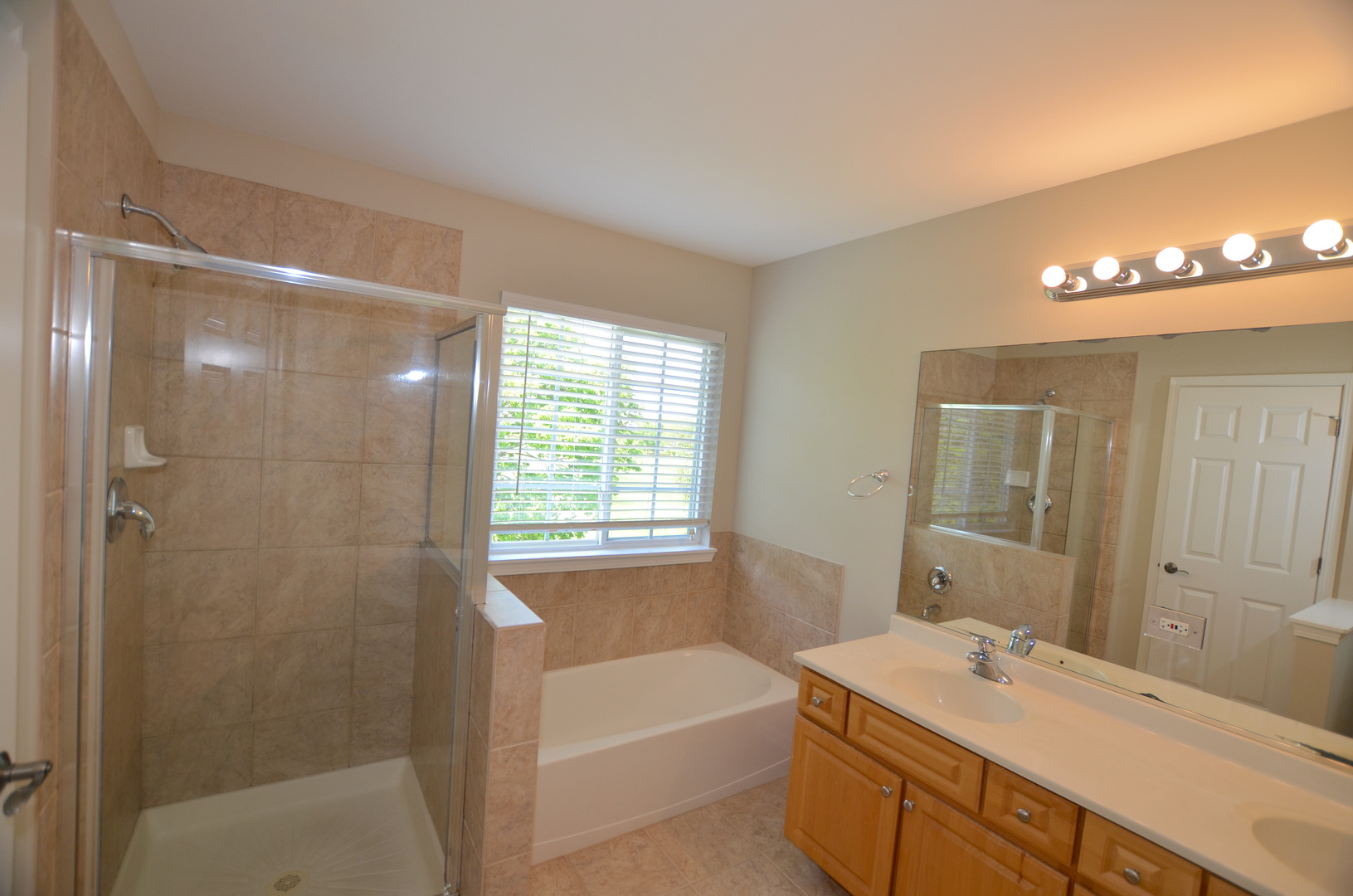 1211 Townes Circle Property Photo 27