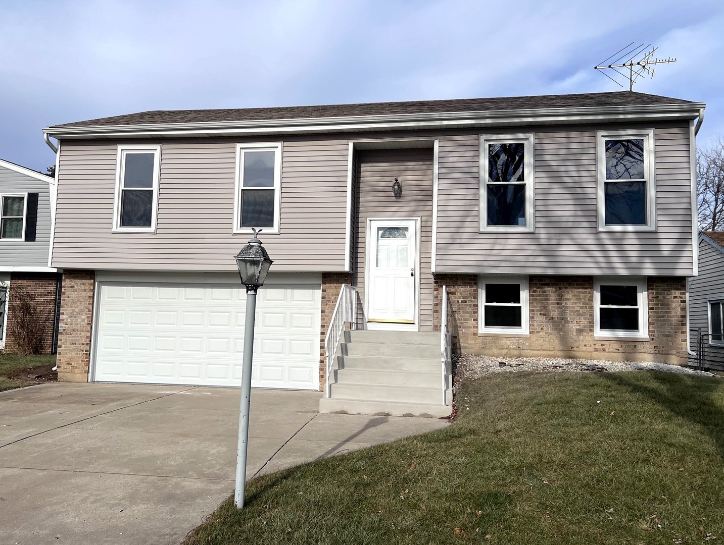 1170 Singleton Drive Property Photo