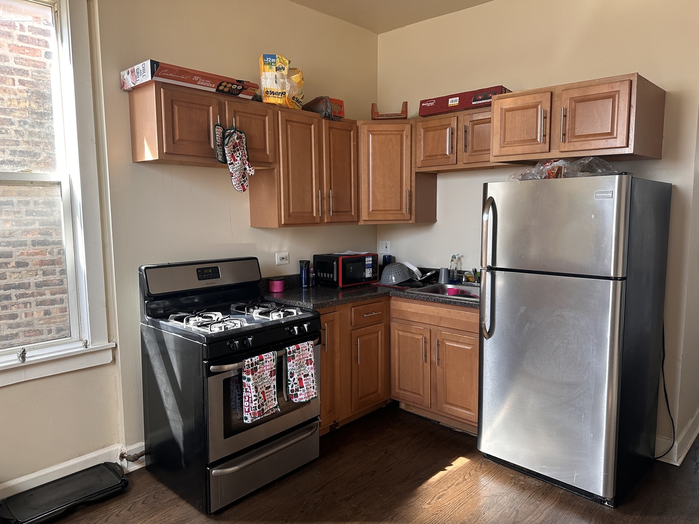 1613 S Central Park Avenue Property Photo 2