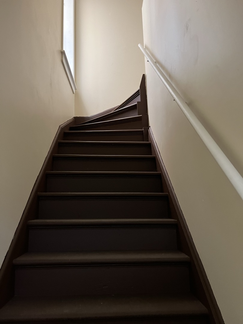 1613 S Central Park Avenue Property Photo 12