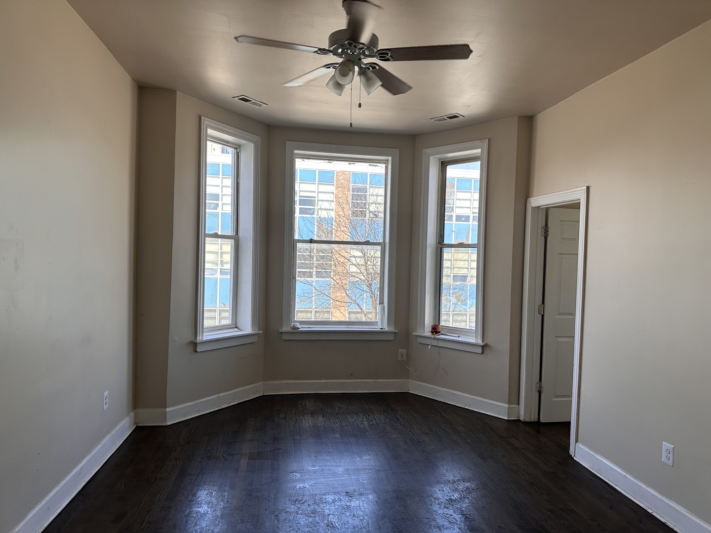 1613 S Central Park Avenue Property Photo 14