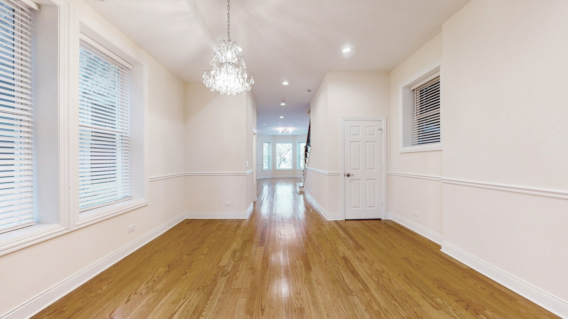 4450 S Prairie Avenue Property Photo 9