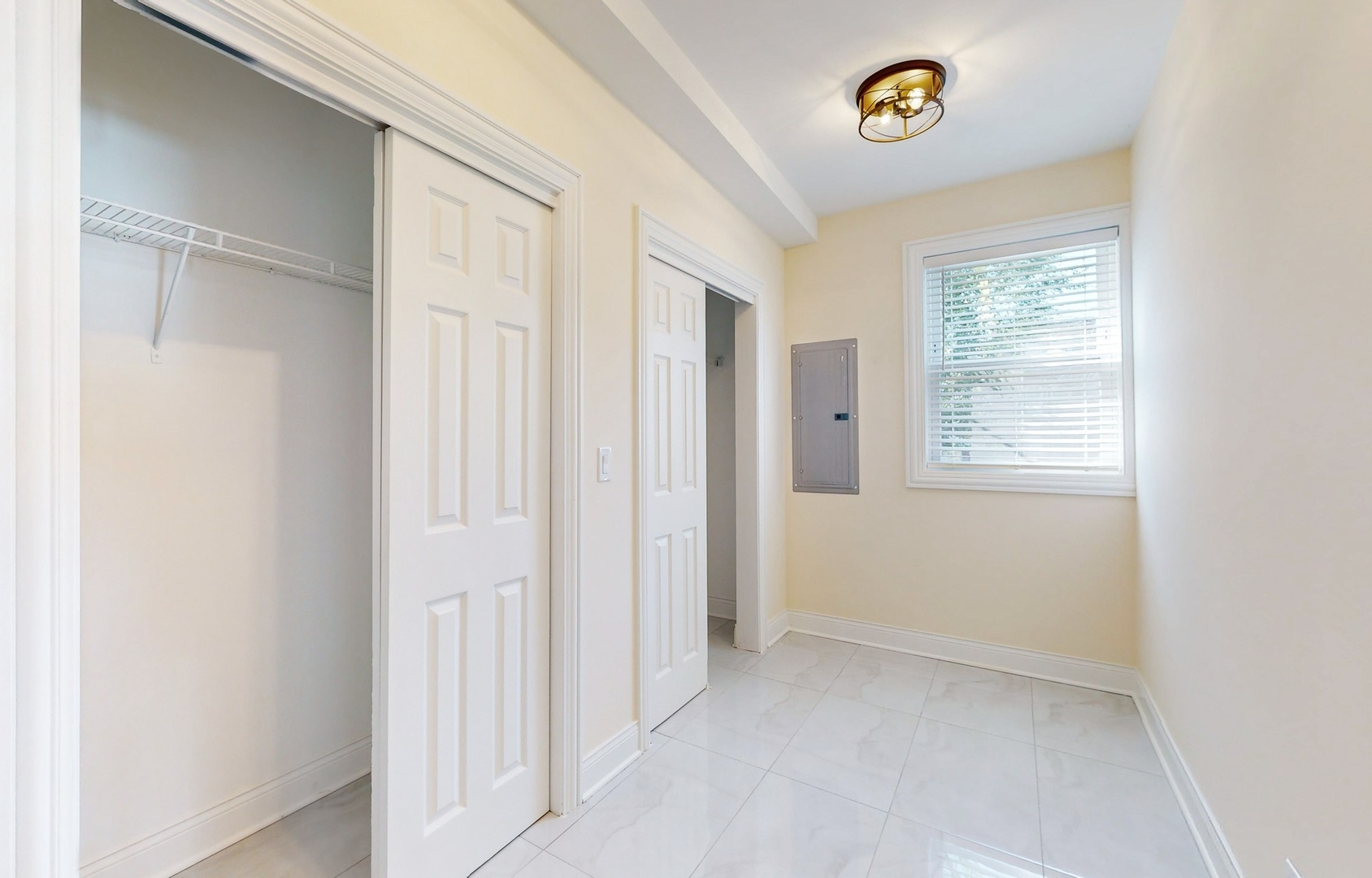 4450 S Prairie Avenue Property Photo 13