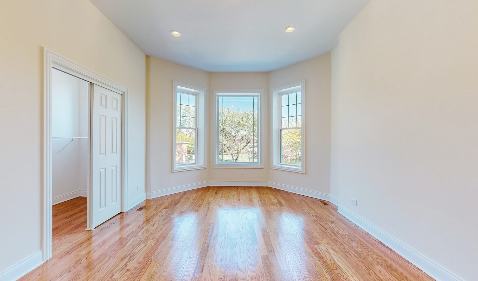 4450 S Prairie Avenue Property Photo 16