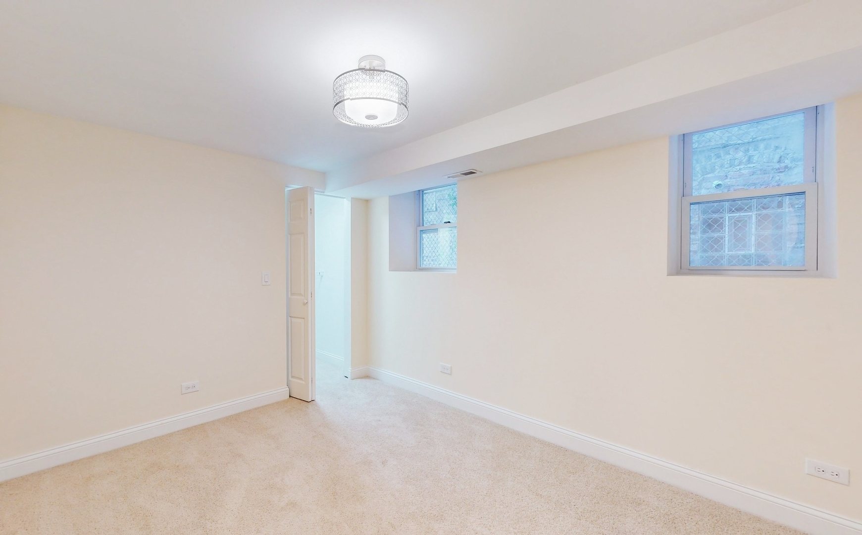 4450 S Prairie Avenue Property Photo 36