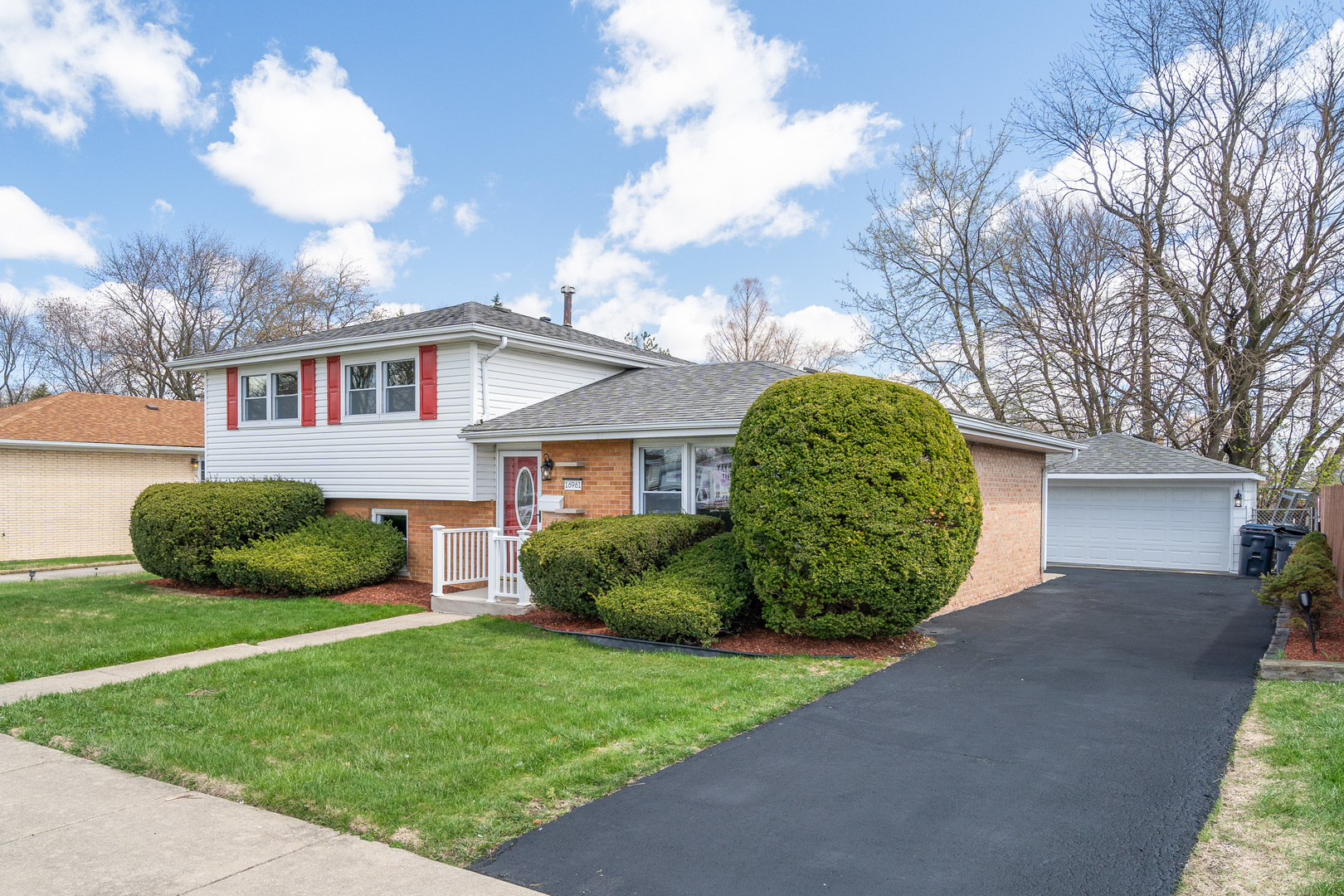 16961 Parkside Avenue Property Photo