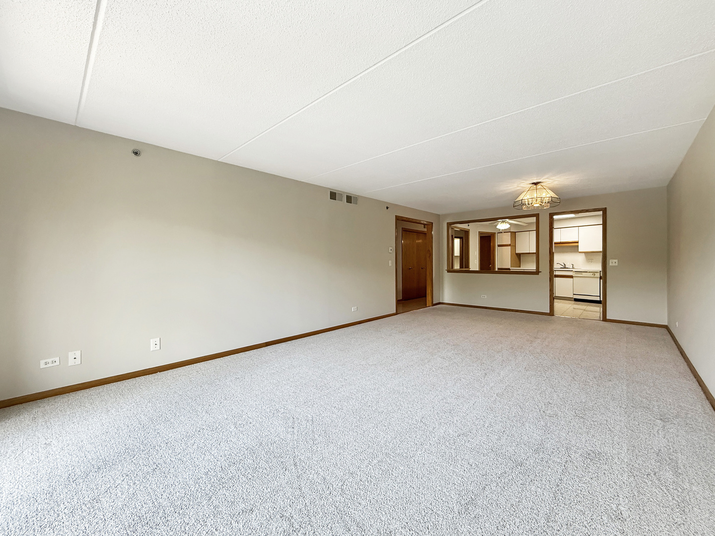 7120 N Milwaukee Avenue 305 Property Photo 5