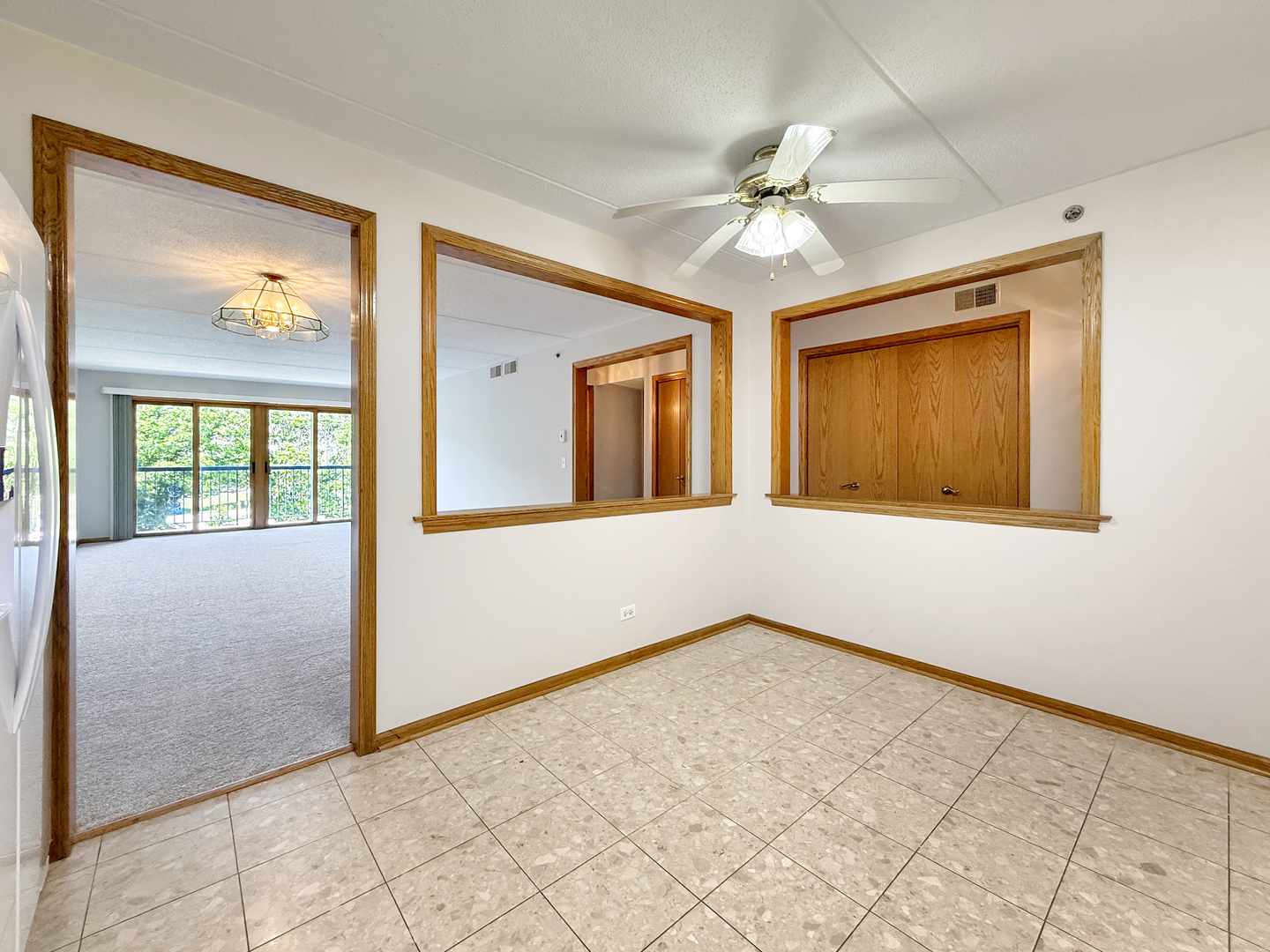 7120 N Milwaukee Avenue 305 Property Photo 9