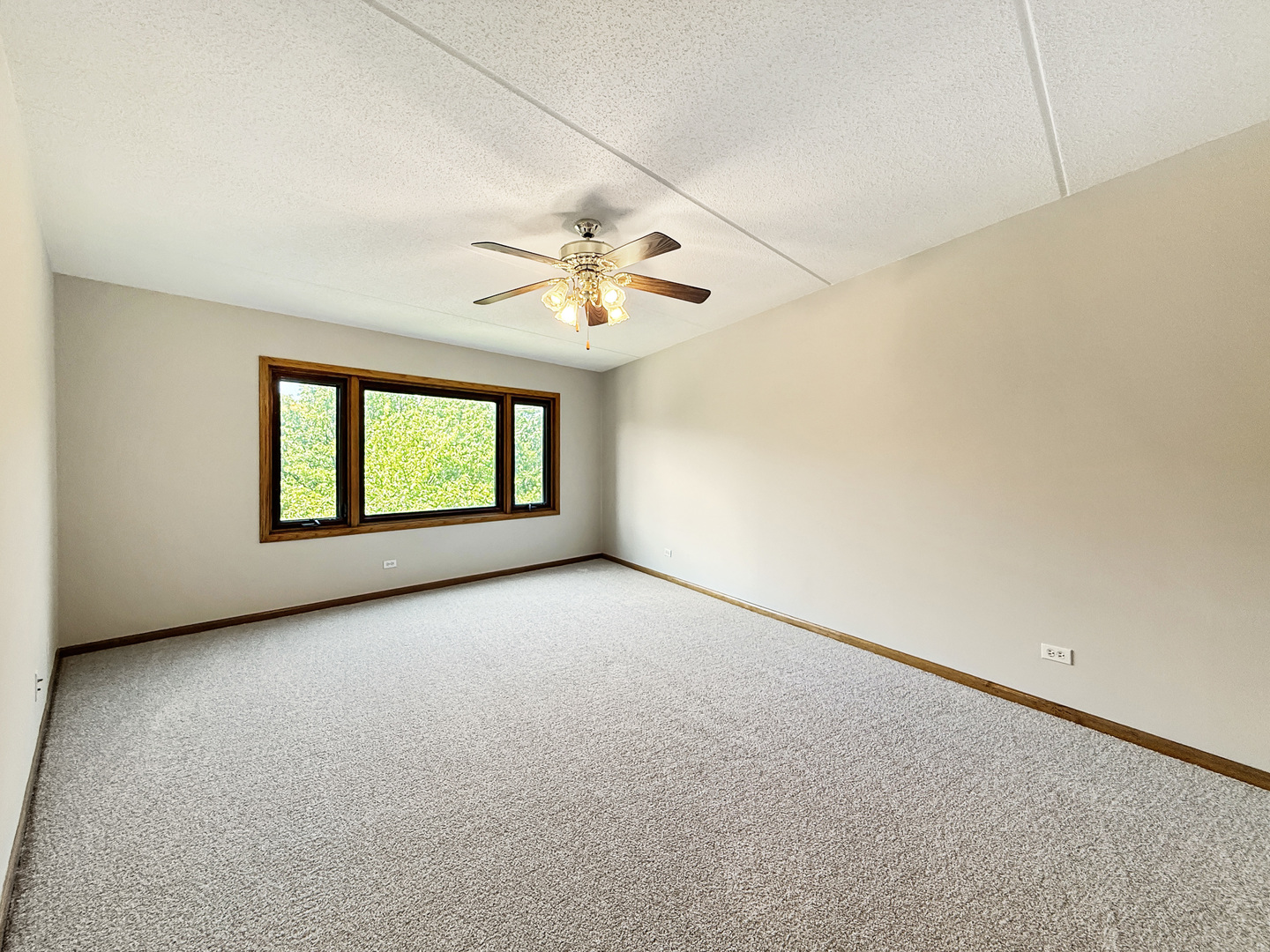 7120 N Milwaukee Avenue 305 Property Photo 11
