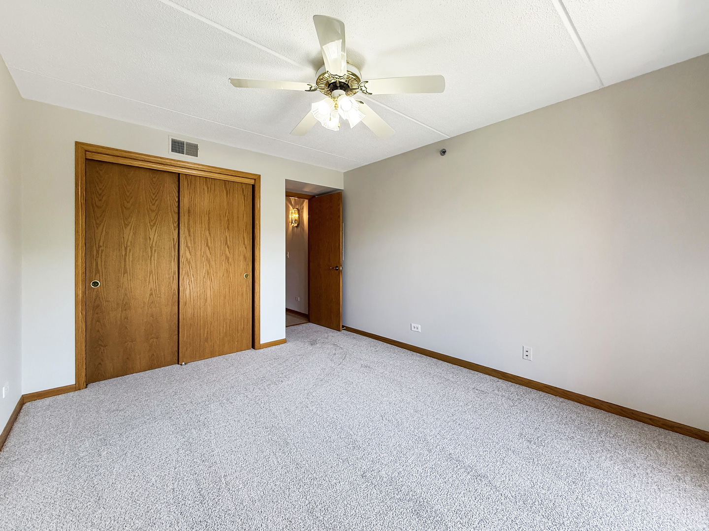 7120 N Milwaukee Avenue 305 Property Photo 22