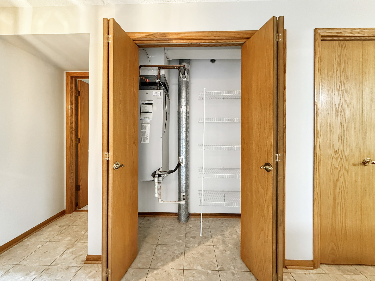 7120 N Milwaukee Avenue 305 Property Photo 24