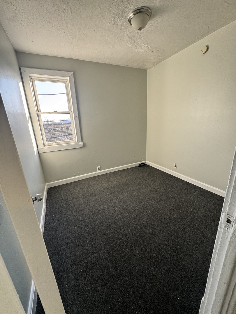 5015 N Kimberly Avenue Property Photo 6