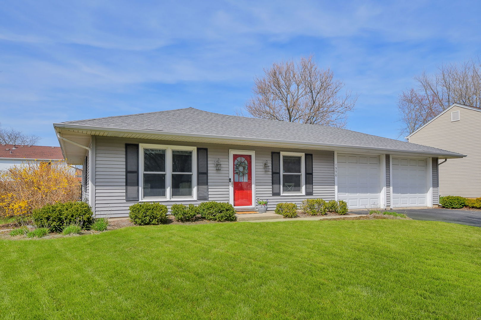 303 Real Estate Listings Main Image