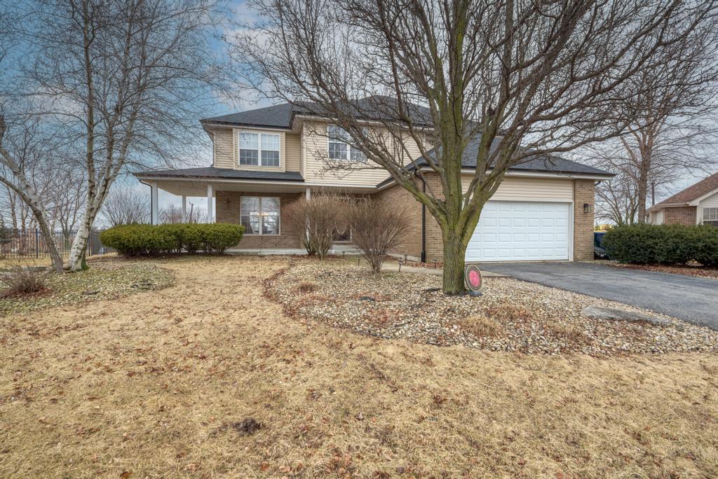 209u Real Estate Listings Main Image