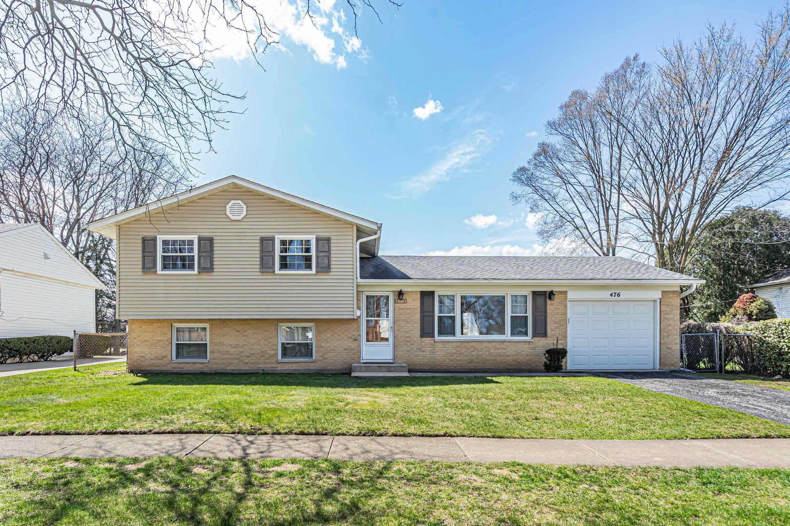 476 Raupp Boulevard Property Photo