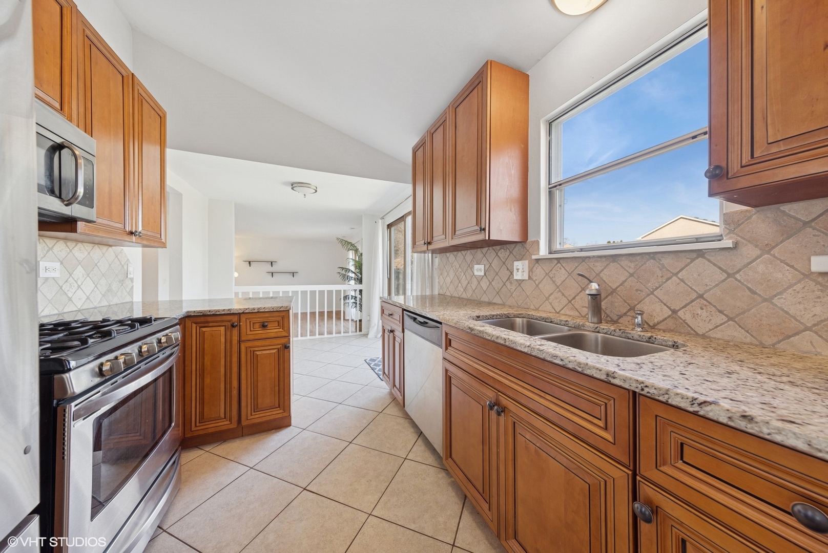 835 Wheatland Lane Property Photo 4