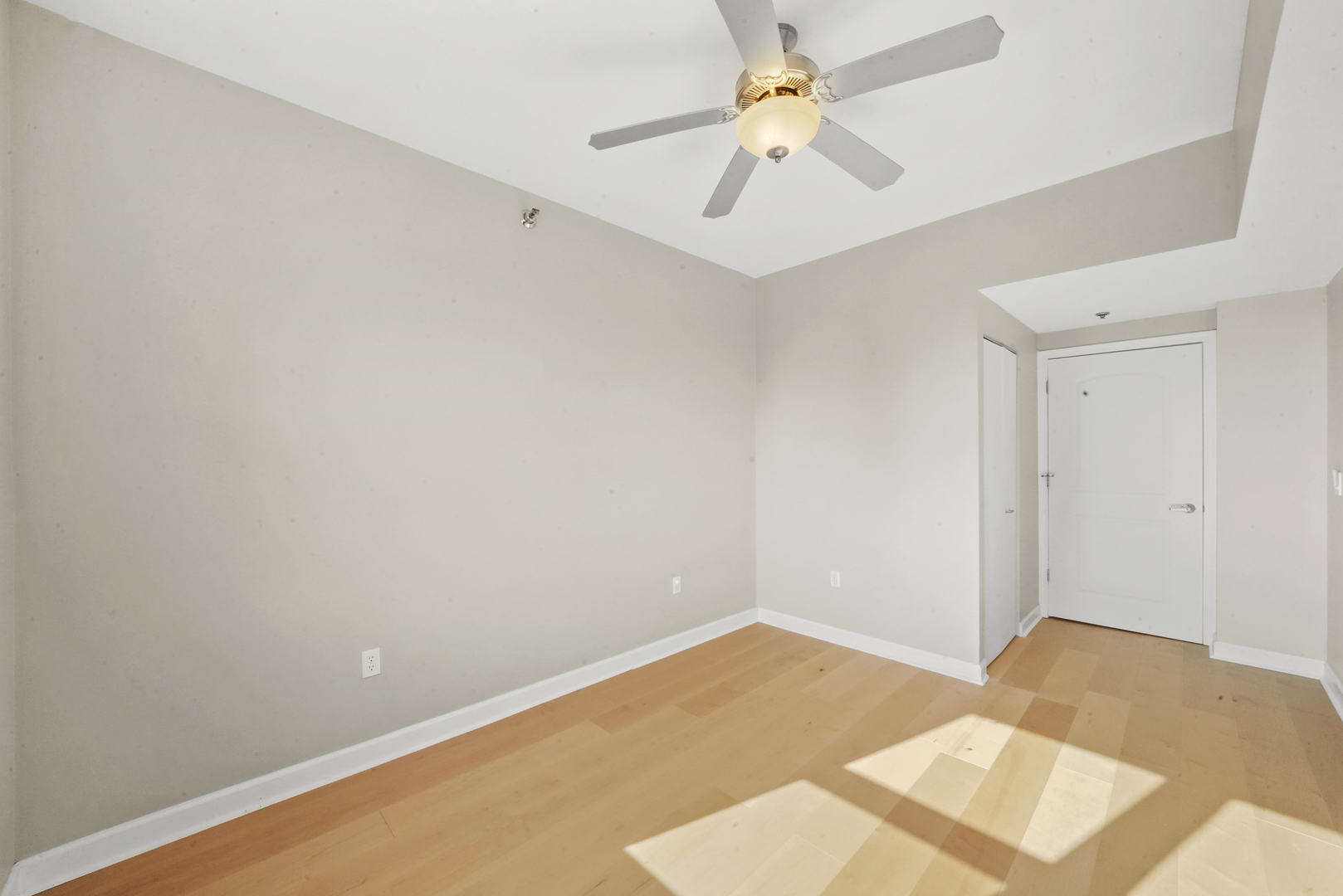 5 E 14th Place 1401 Property Photo 26