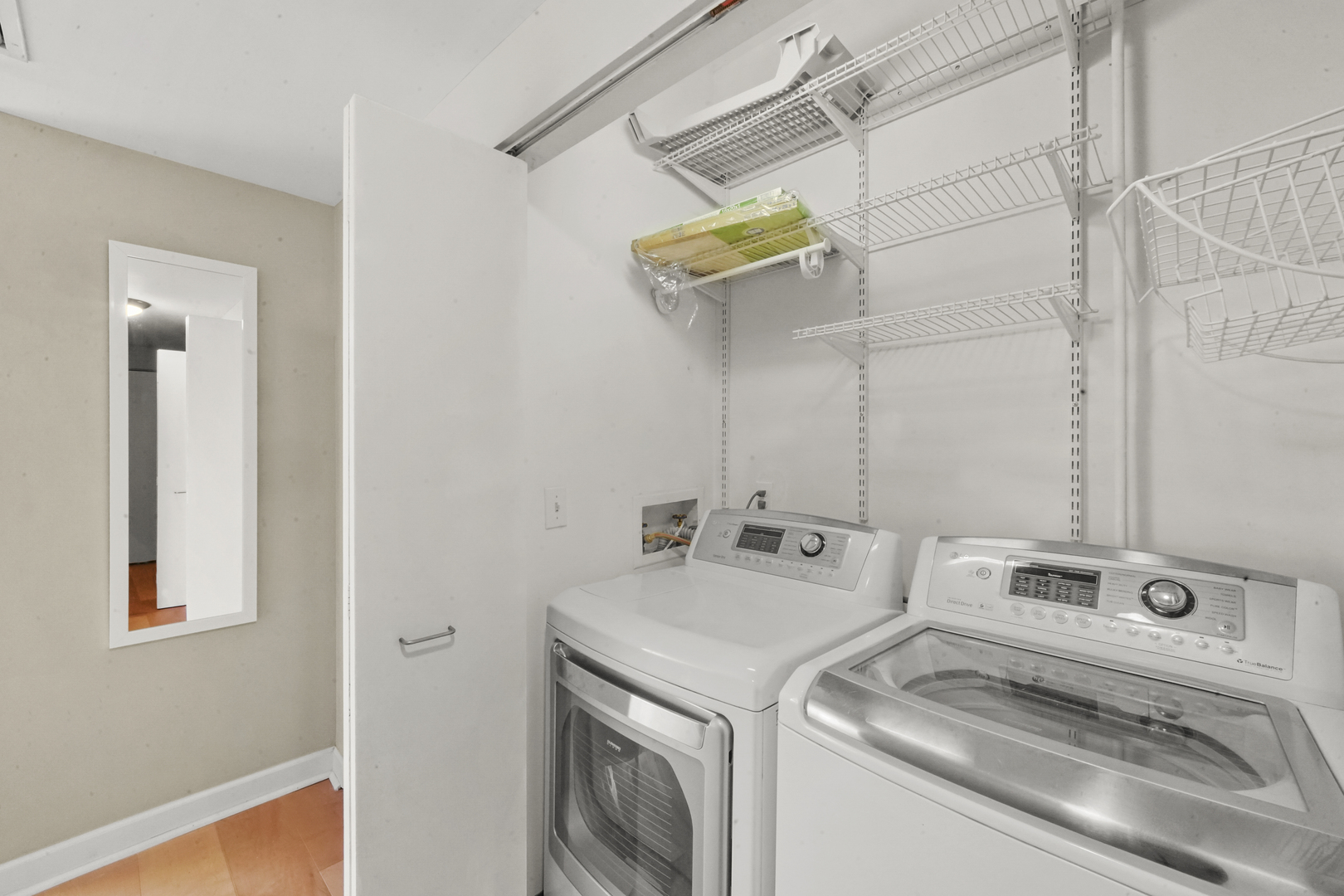 5 E 14th Place 1401 Property Photo 28