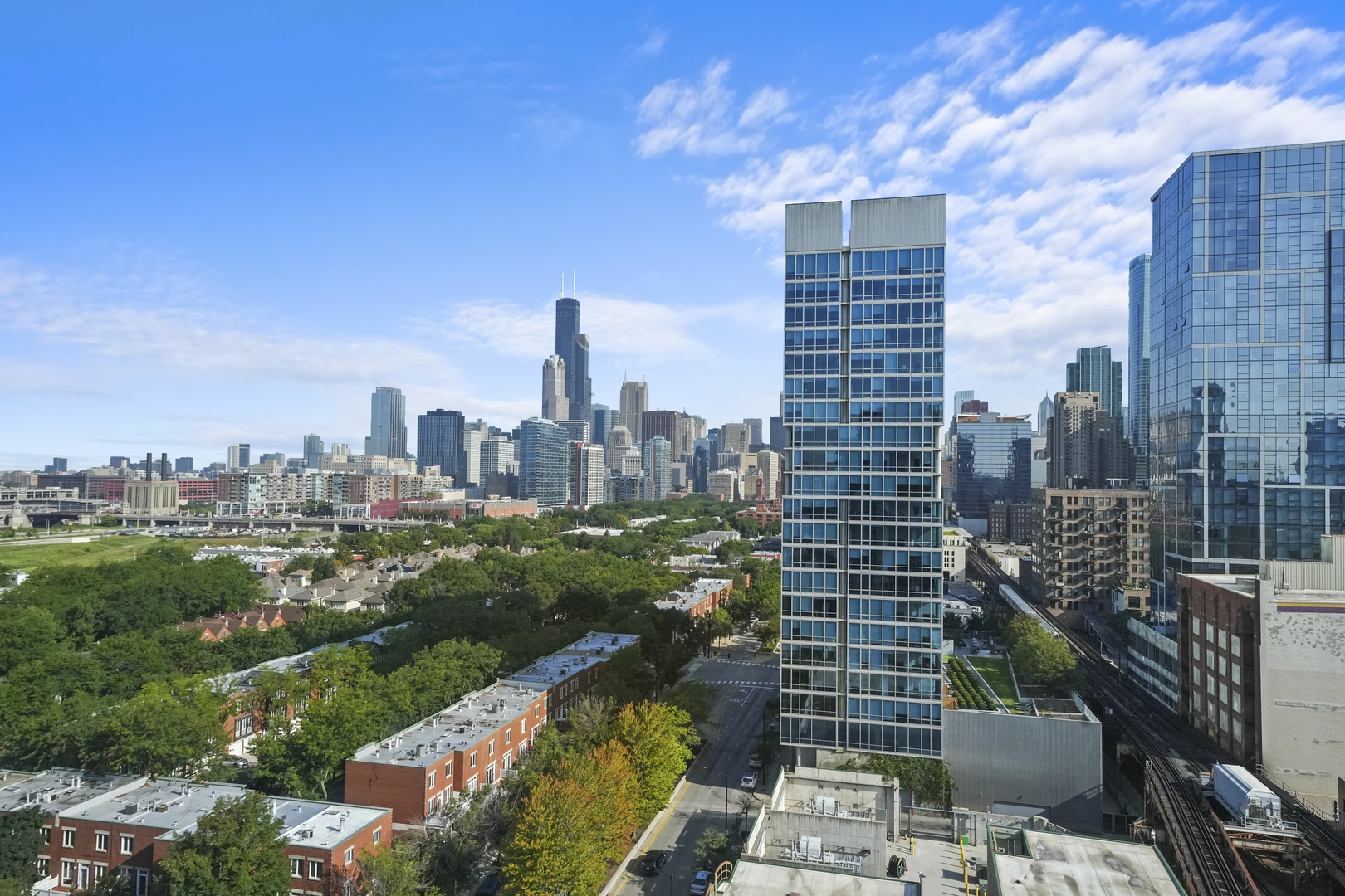 5 E 14th Place 1401 Property Photo 29