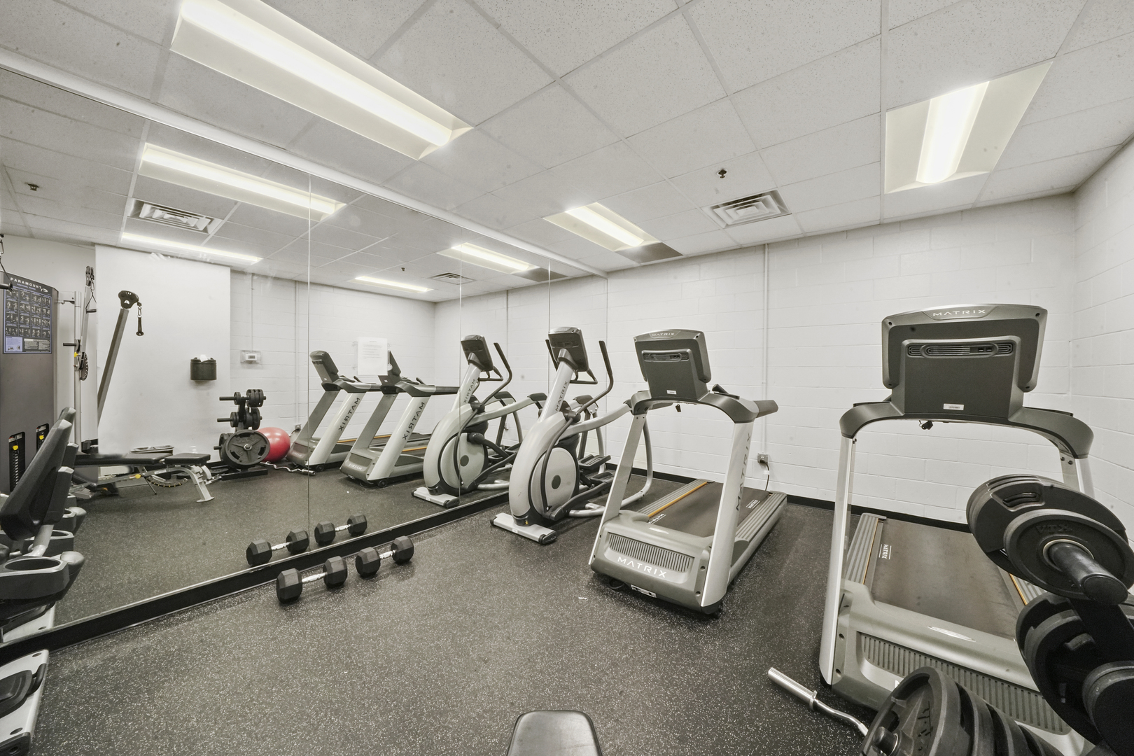 5 E 14th Place 1401 Property Photo 33