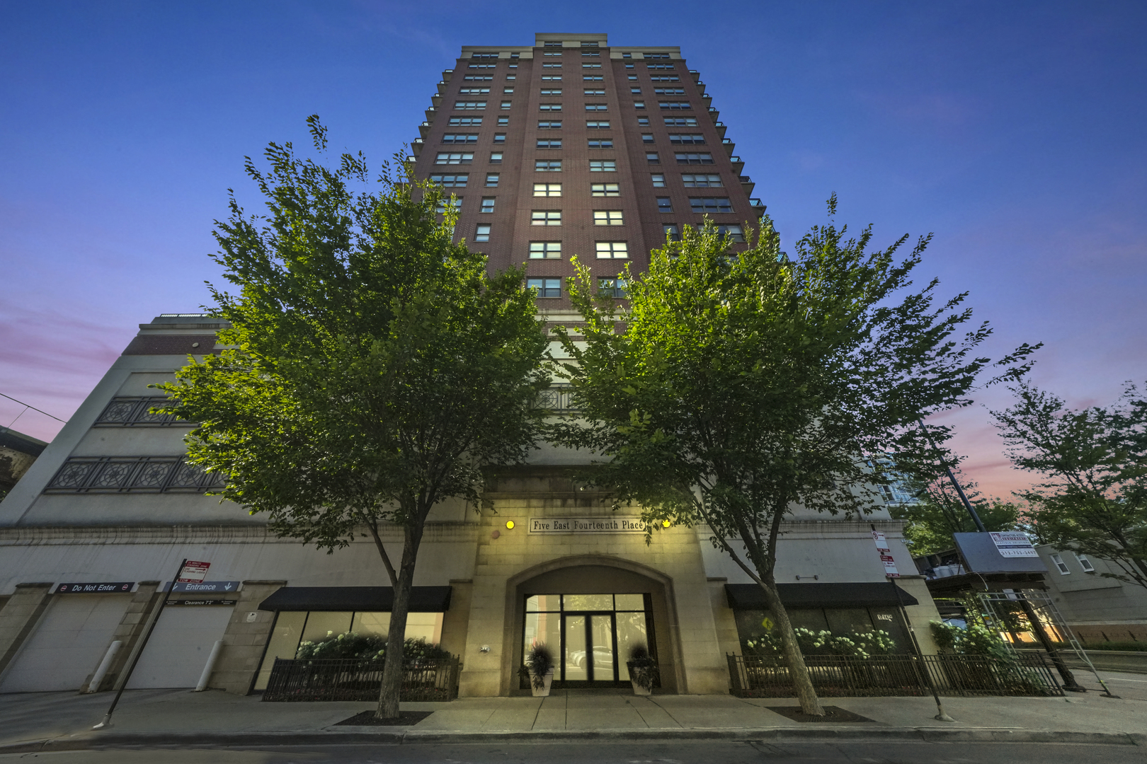 5 E 14th Place 1401 Property Photo 36