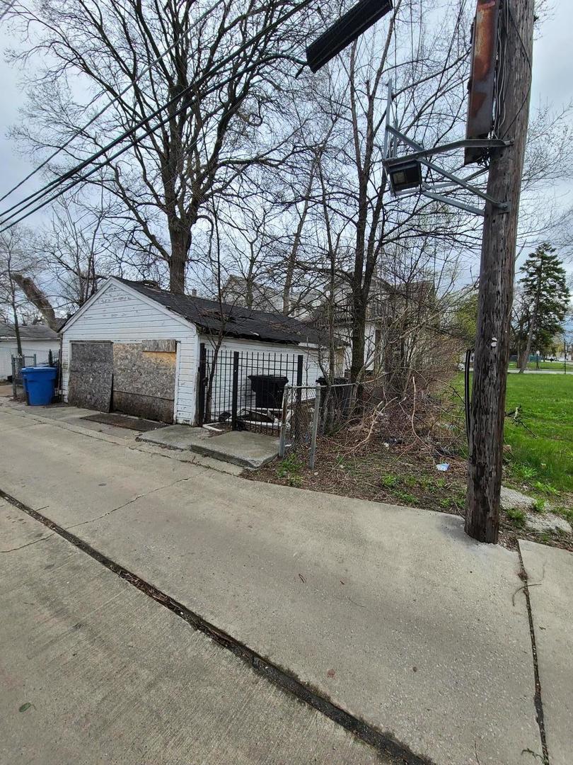 10452 S State Street Property Photo 2