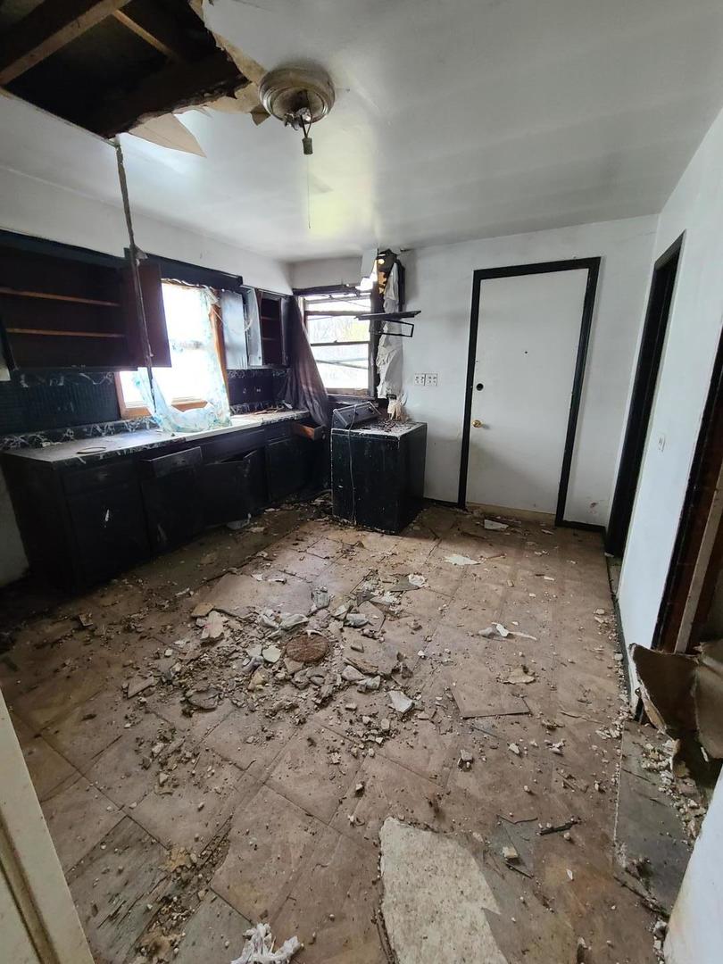 10452 S State Street Property Photo 13