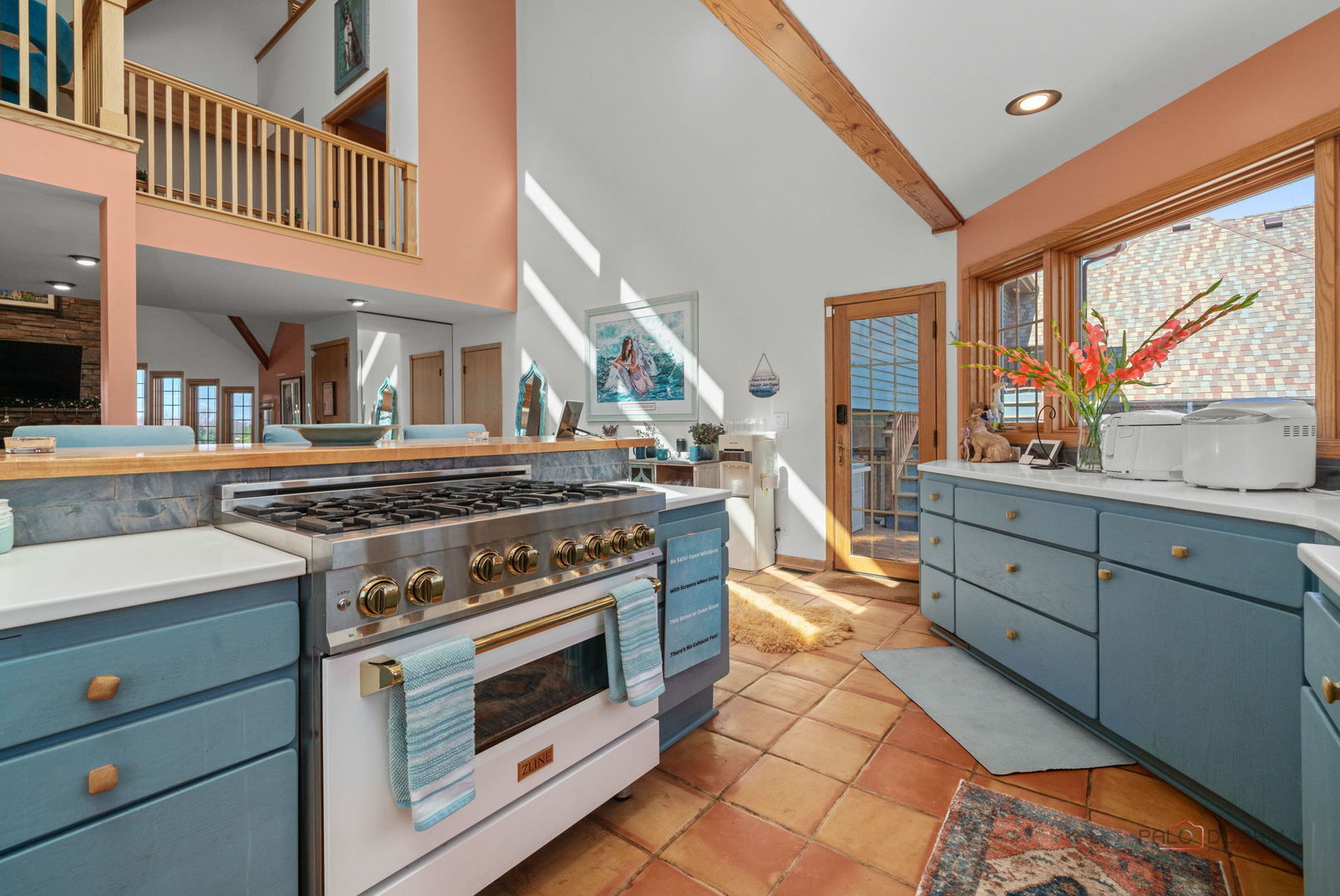 20719 Highview Road Property Photo 9