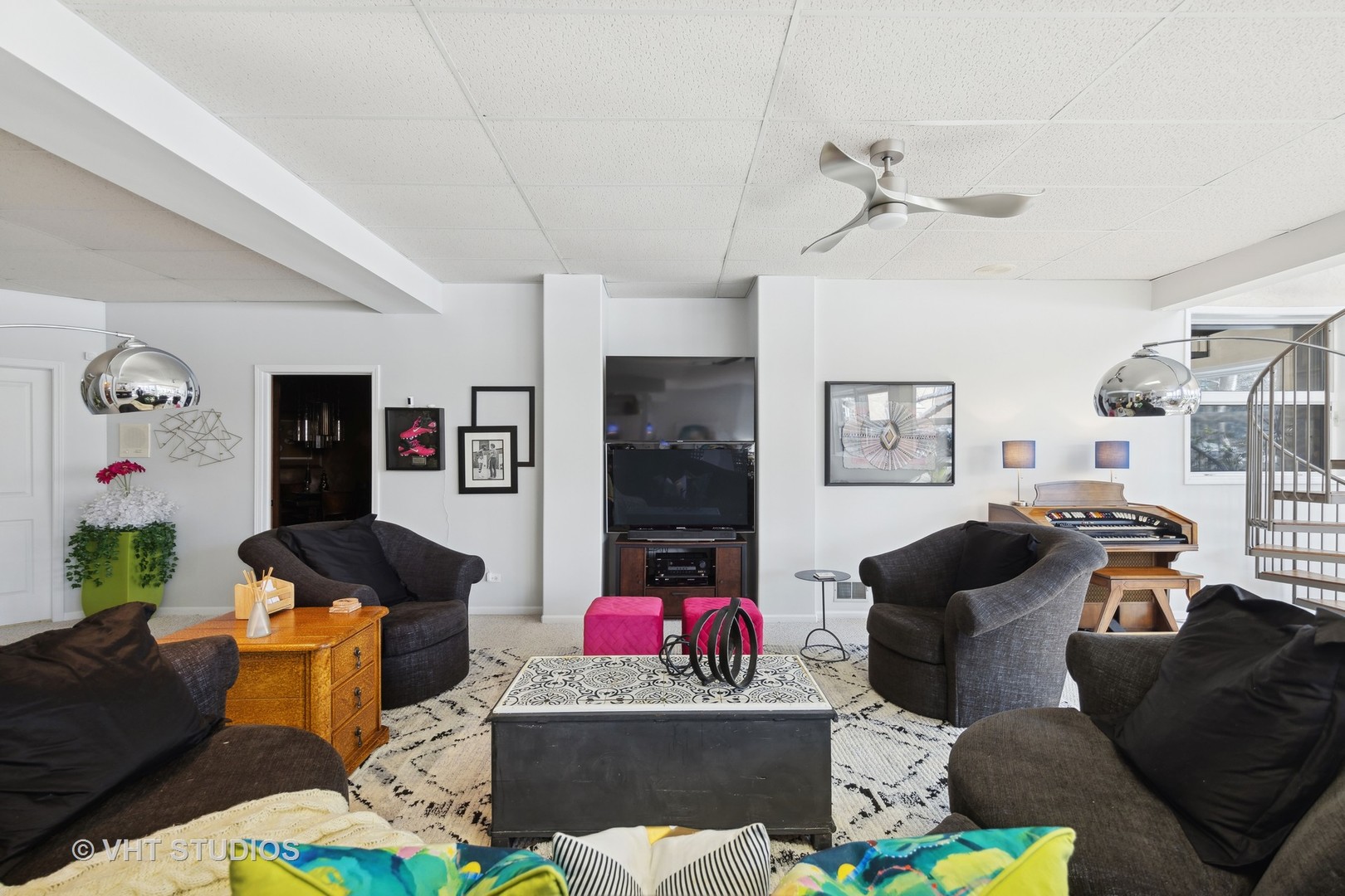 1525 Woodcrest Court Property Photo 46
