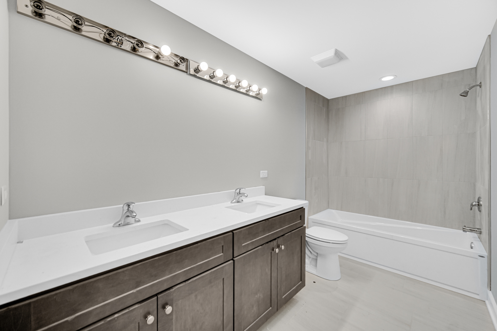 1409 172nd Street Property Photo 24