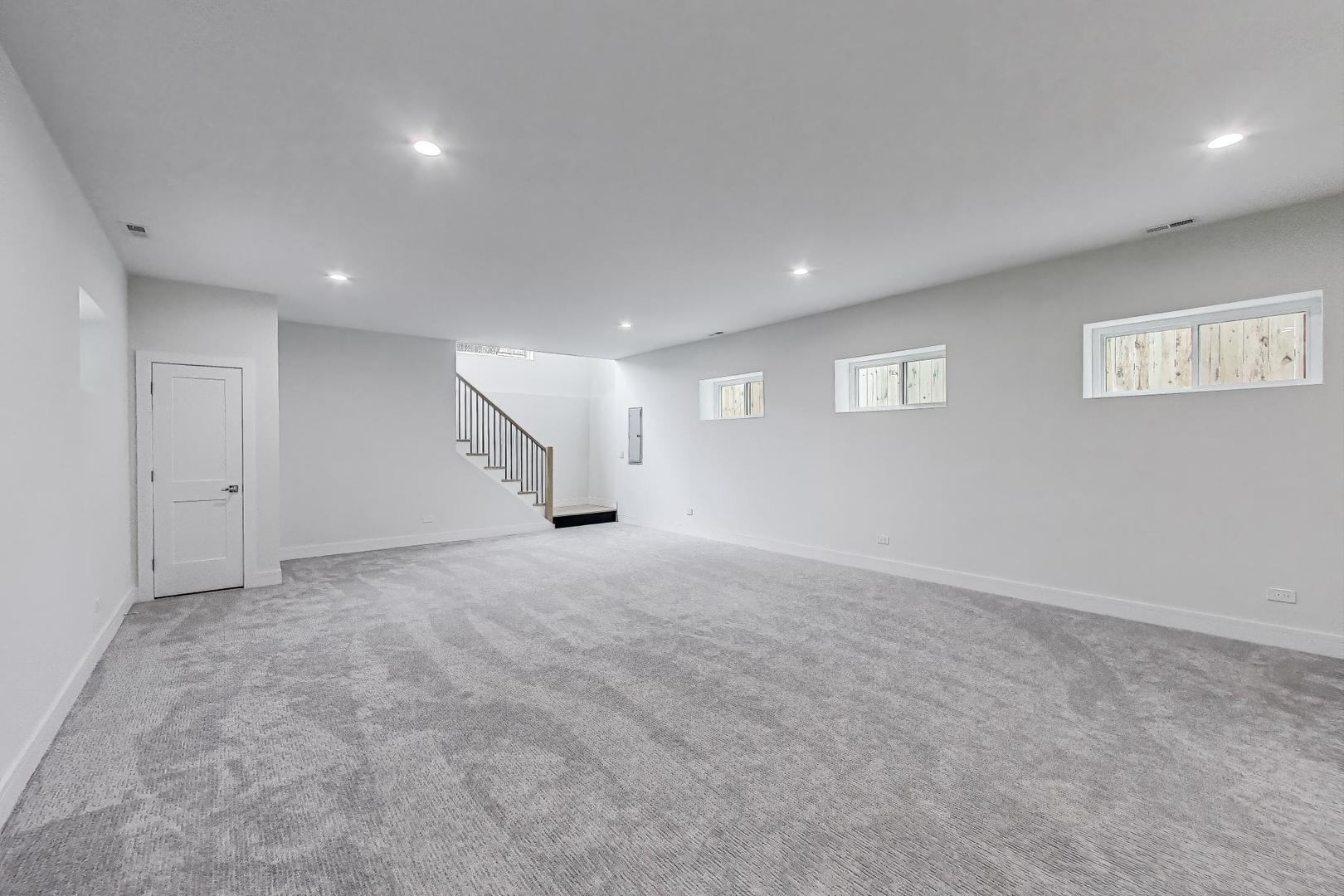 3242 N Kostner Avenue Property Photo 23