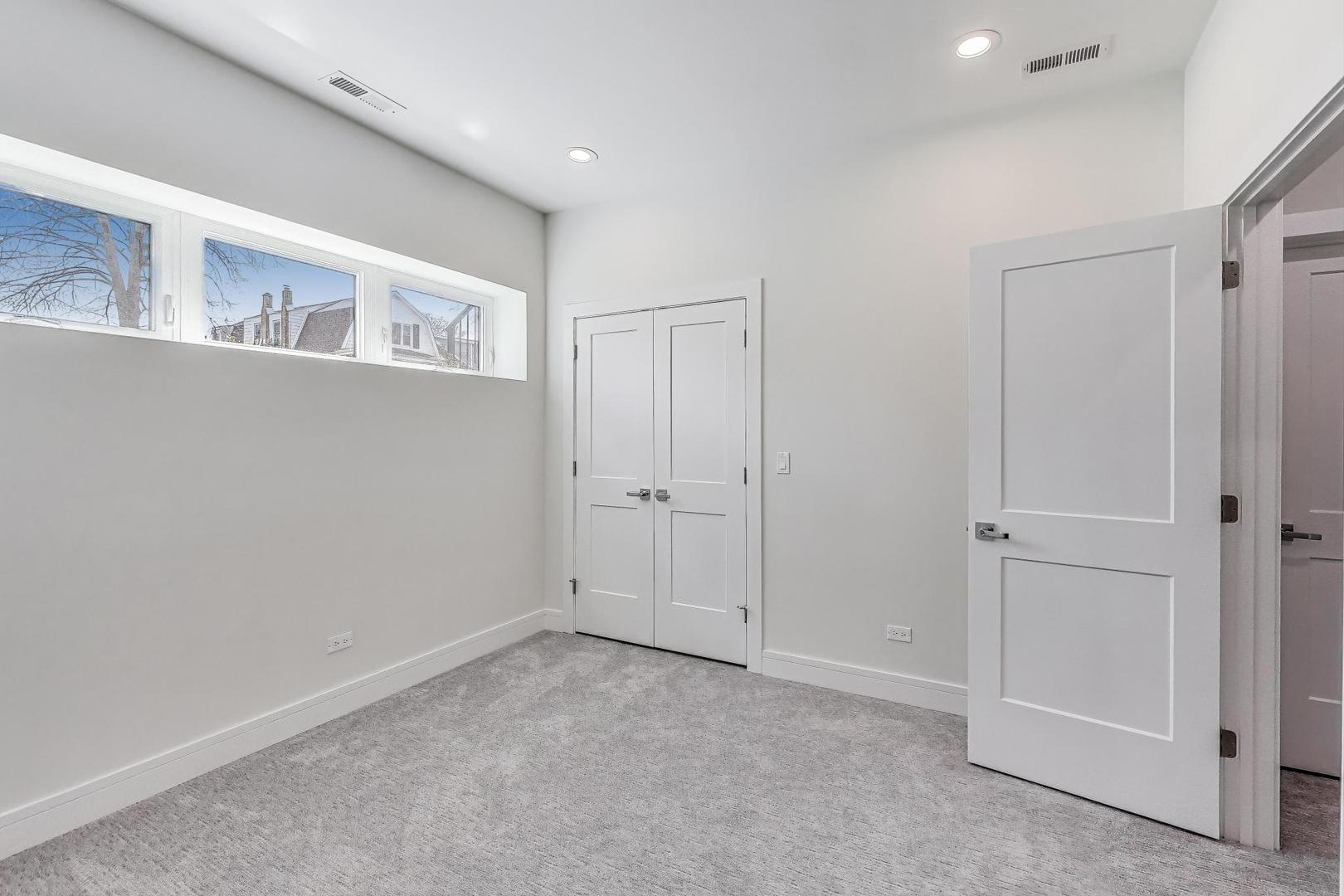 3242 N Kostner Avenue Property Photo 24