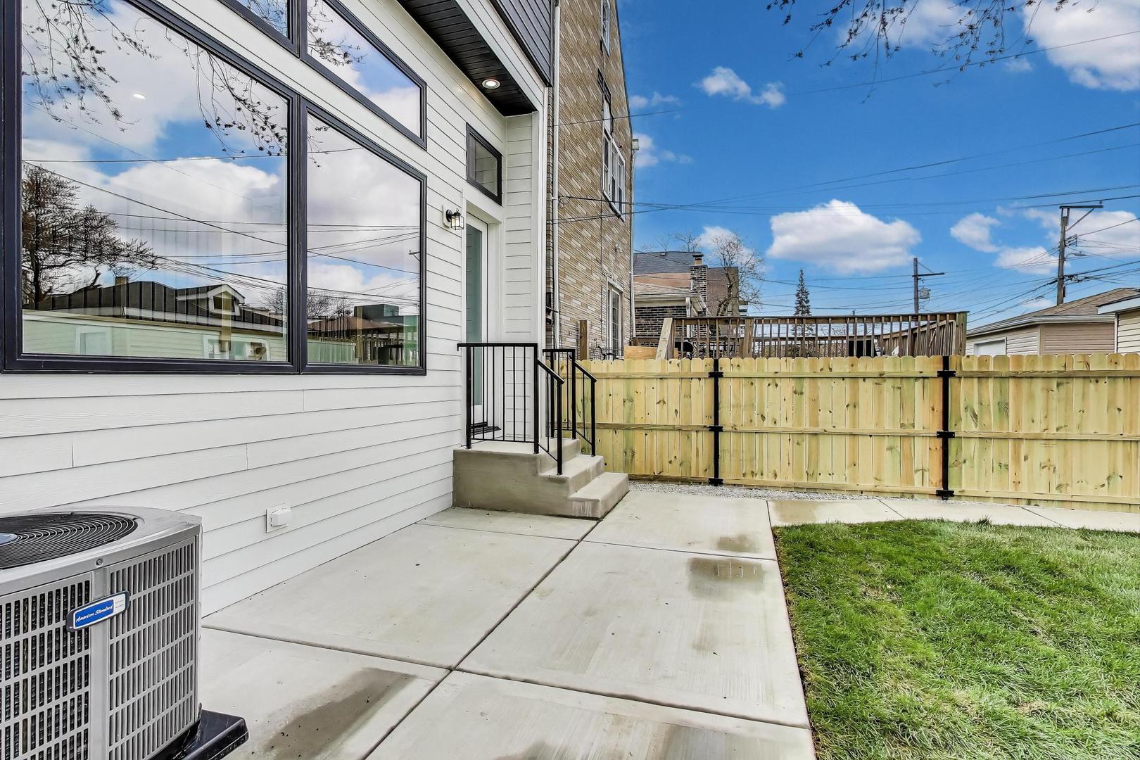 3242 N Kostner Avenue Property Photo 26