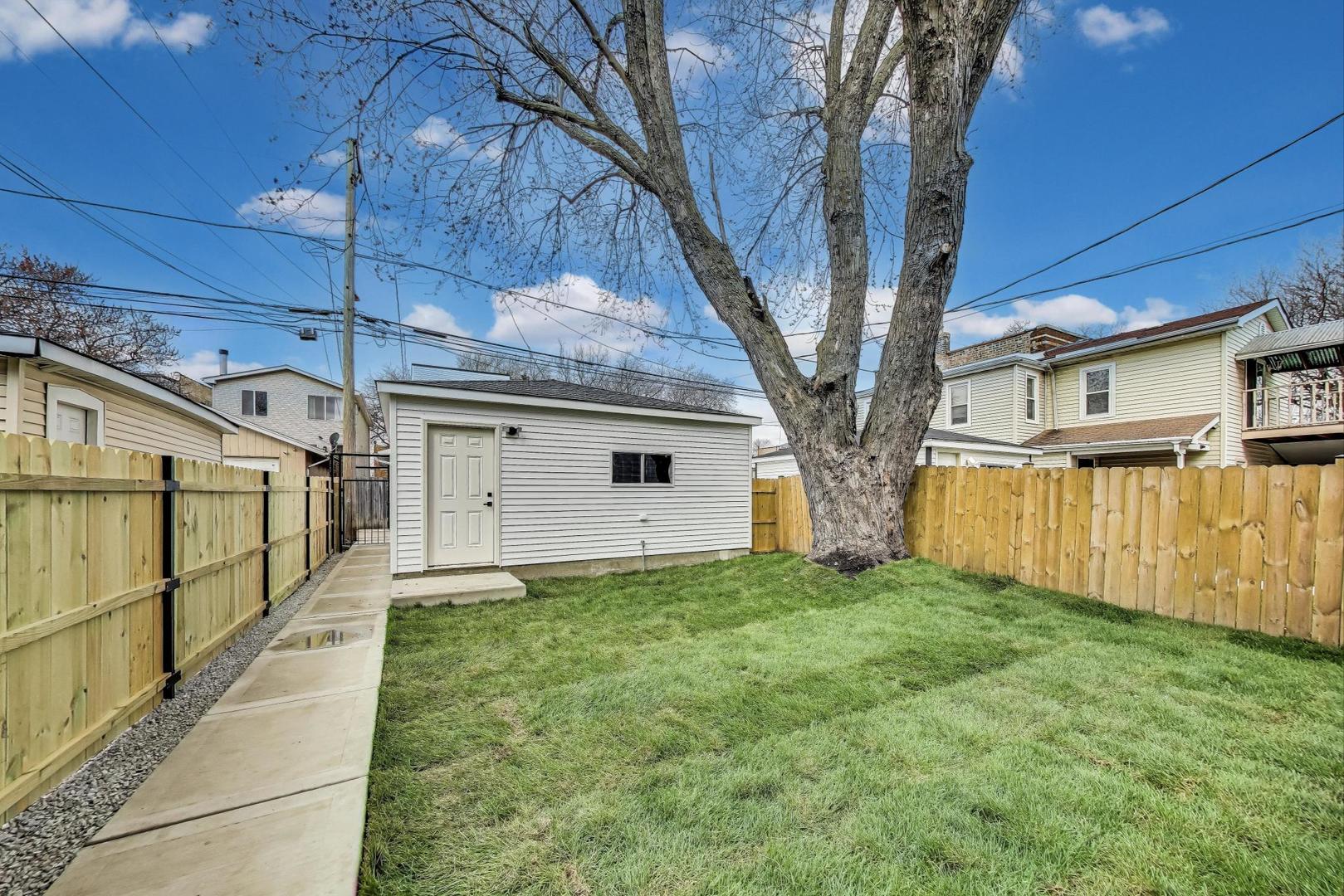 3242 N Kostner Avenue Property Photo 27