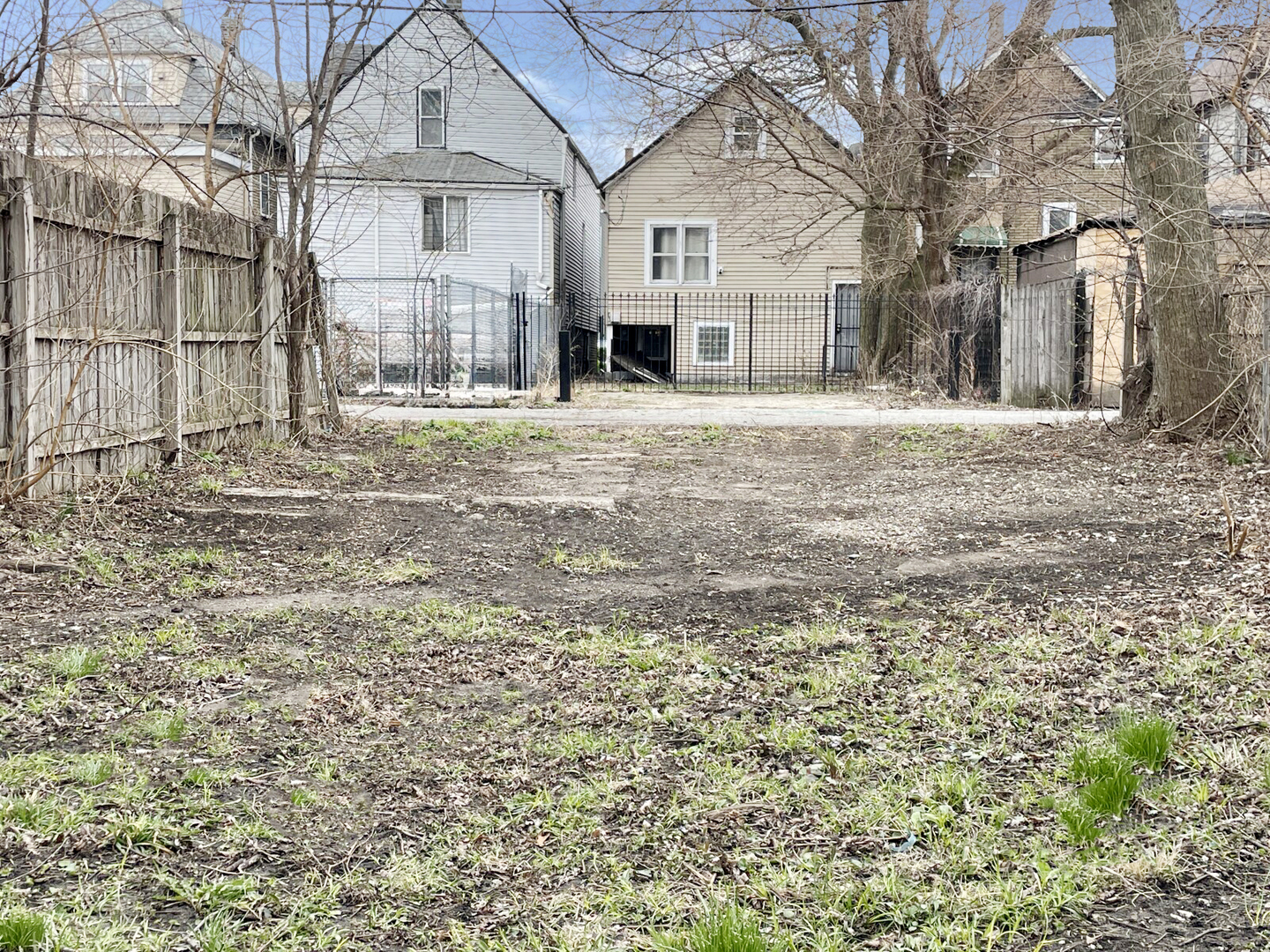 2955 E 80th Place Property Photo 4