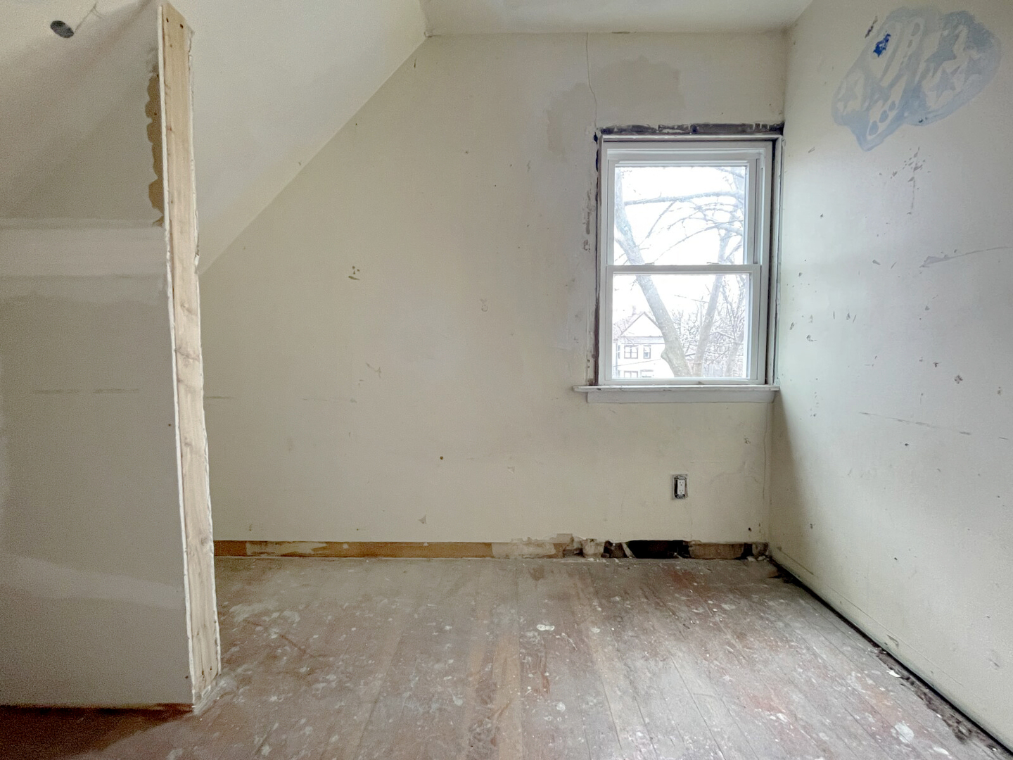 2955 E 80th Place Property Photo 12