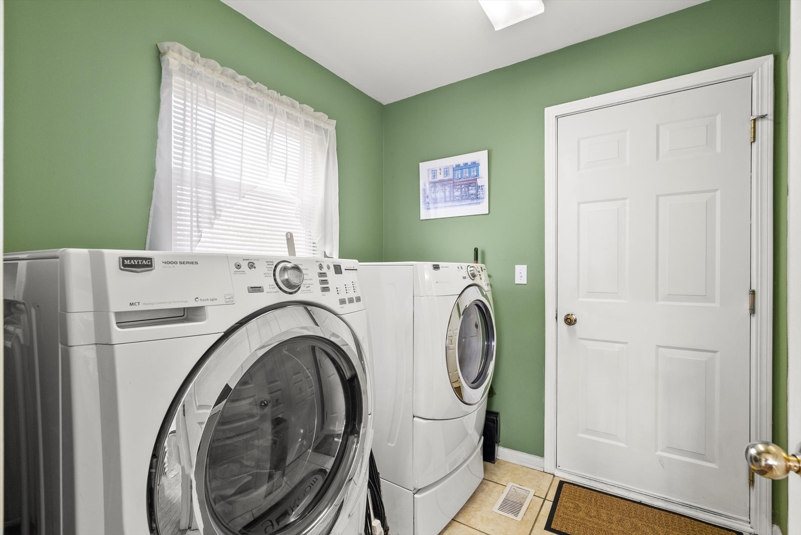 24117 Nottingham Avenue Property Photo 12