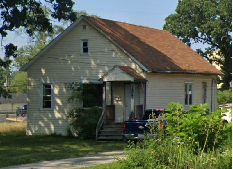 14047 Lincoln Avenue Property Photo
