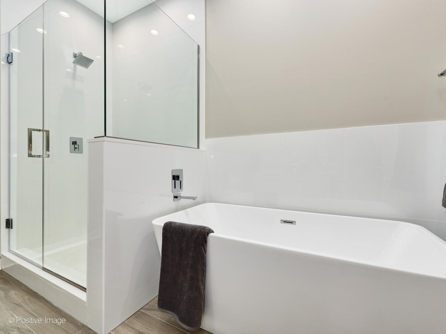 6542 W Dickens Avenue 2w Property Photo 18