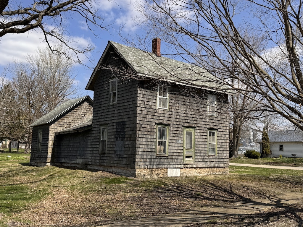 Dwight Township High School Real Estate Listings Main Image