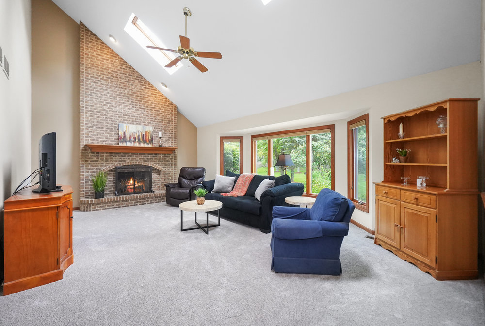2756 Fox River Ln Property Photo 15