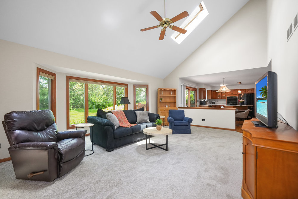 2756 Fox River Ln Property Photo 16