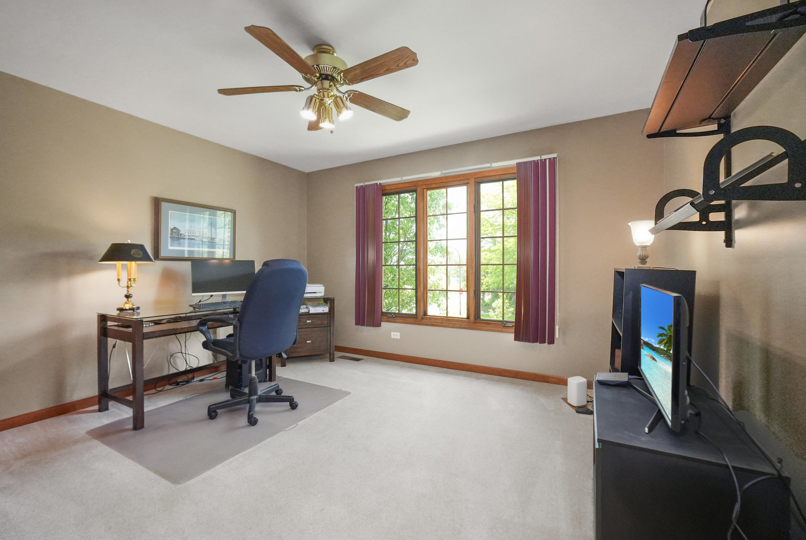 2756 Fox River Ln Property Photo 27