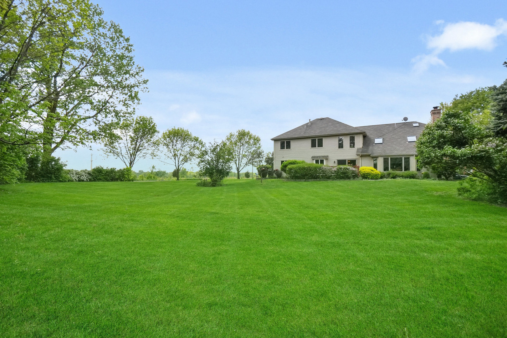 2756 Fox River Ln Property Photo 35