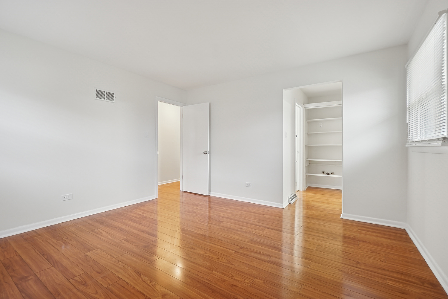 9732 S Keeler Avenue Property Photo 13